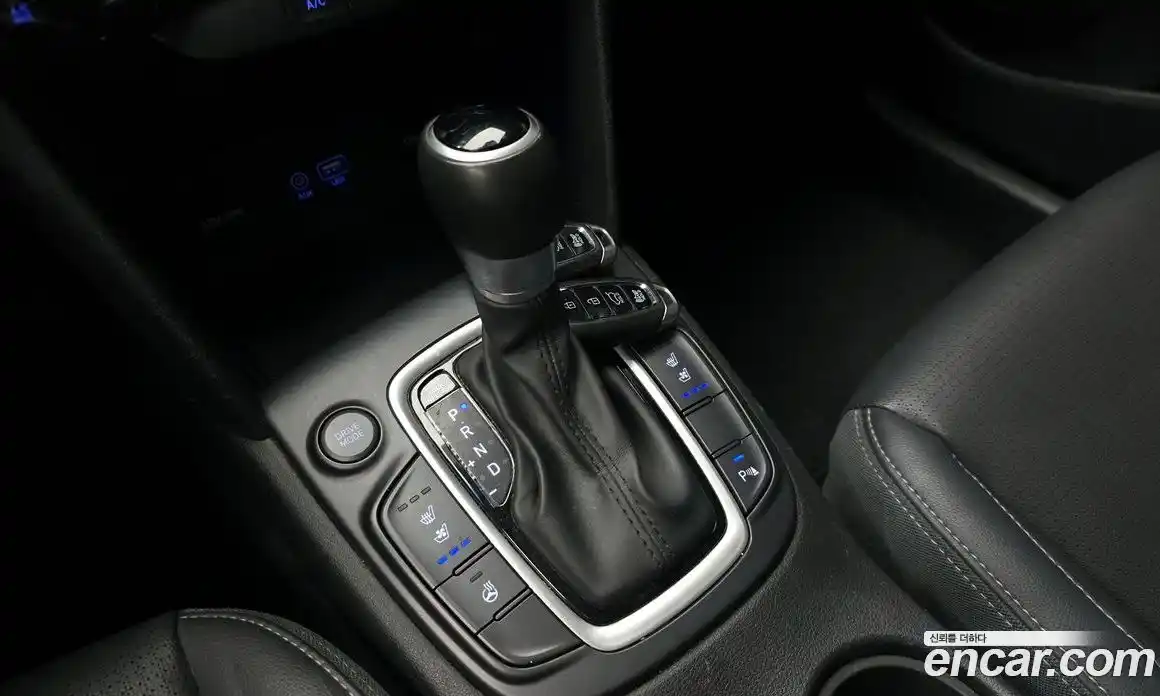Hyundai Kona 2018 1.6 автомат (гидро), фото 12