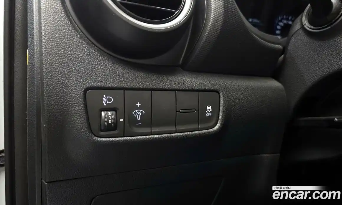 Hyundai Kona 2018 1.6 автомат (гидро), фото 23