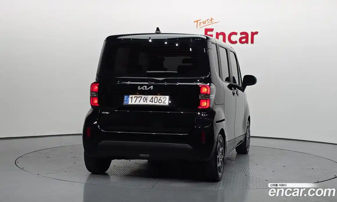 Kia Ray 2022 1.0 автомат (гидро), фото 4