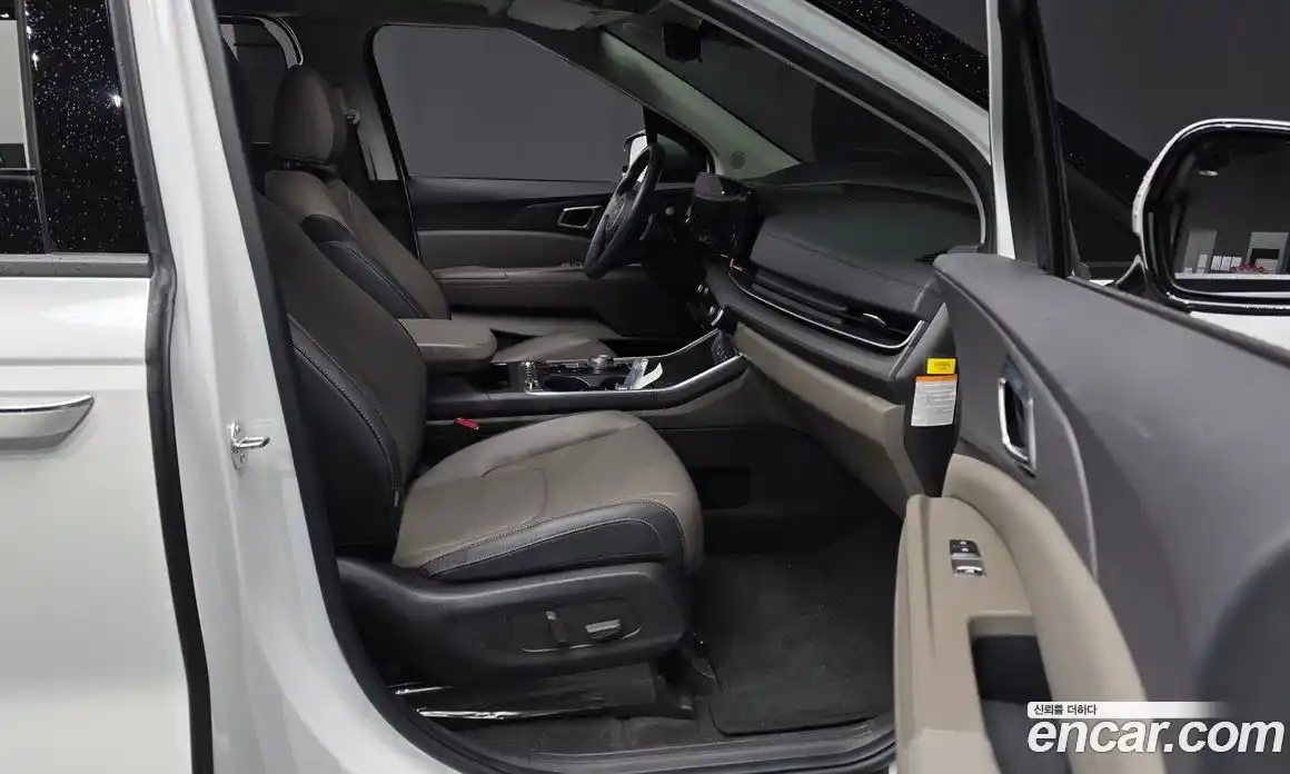 Kia Carnival 2024 1.6 автомат (гидро), фото 17