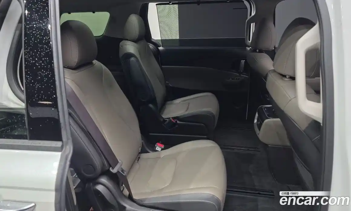 Kia Carnival 2024 1.6 автомат (гидро), фото 18