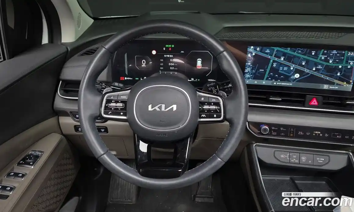 Kia Carnival 2024 1.6 автомат (гидро), фото 19
