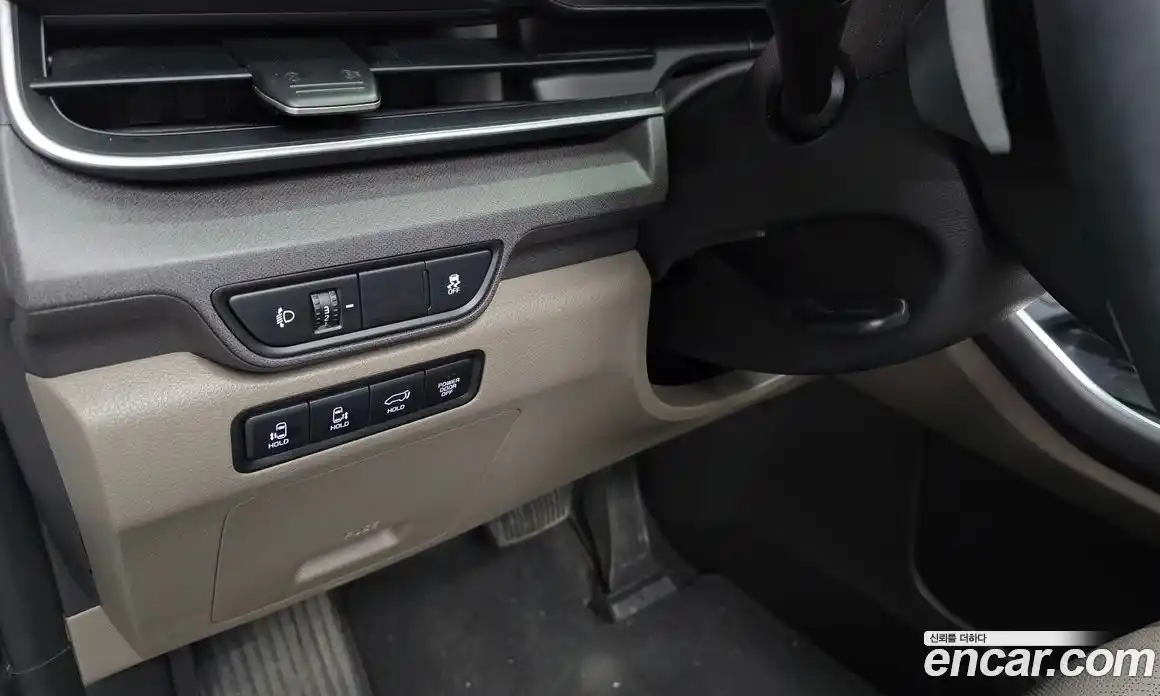 Kia Carnival 2024 1.6 автомат (гидро), фото 28