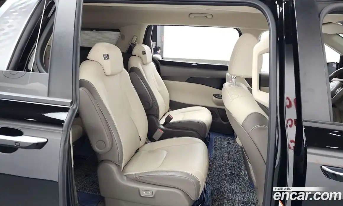 Kia Carnival 2023 3.5 автомат (гидро), фото 16
