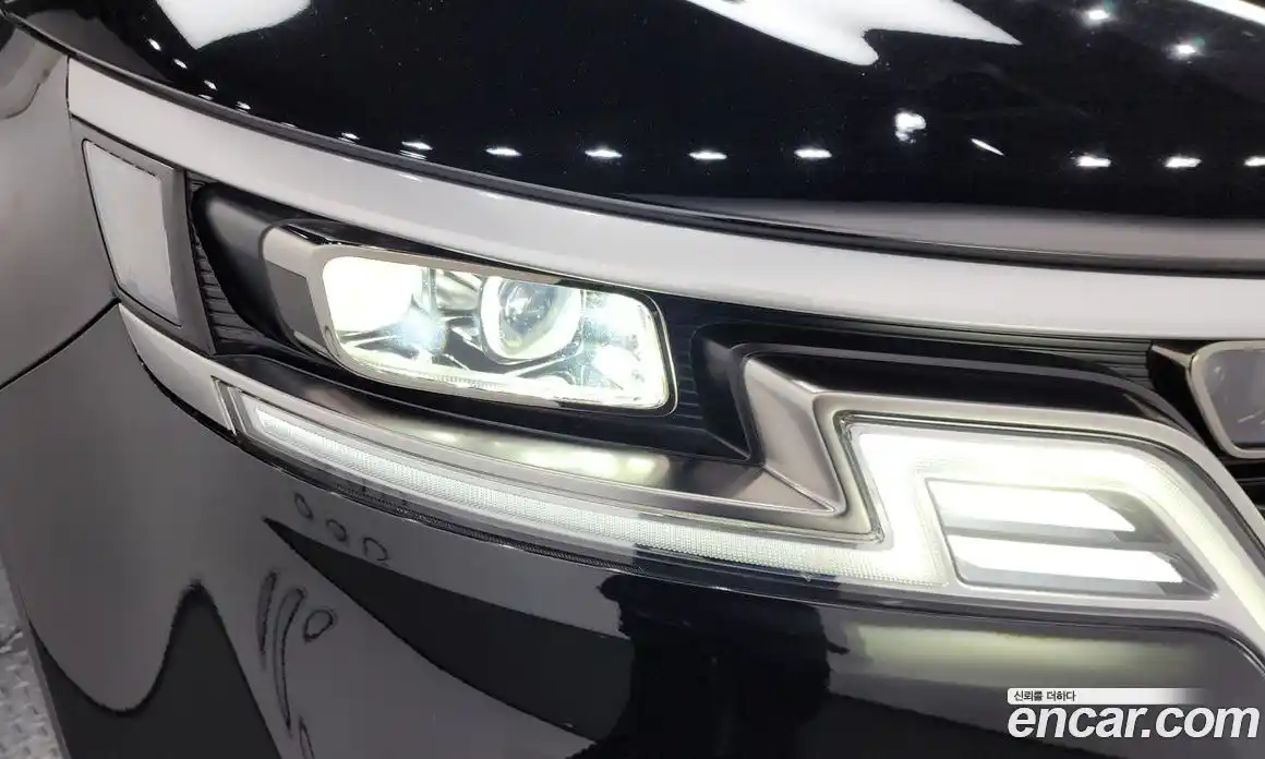 Kia Carnival 2023 3.5 автомат (гидро), фото 7