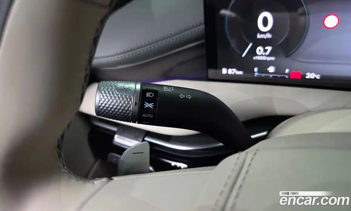Genesis G80 2025 2.5 гидро, фото 30