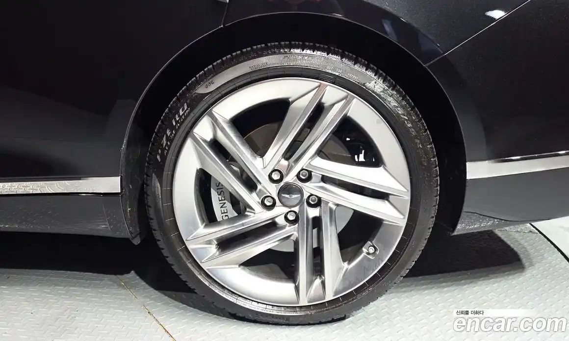 Genesis G80 2025 2.5 гидро, фото 7