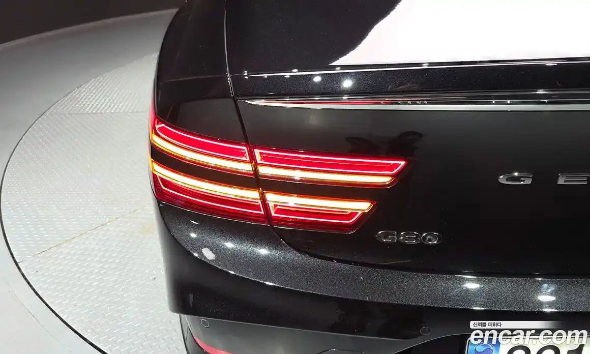 Genesis G80 2025 2.5 гидро, фото 9