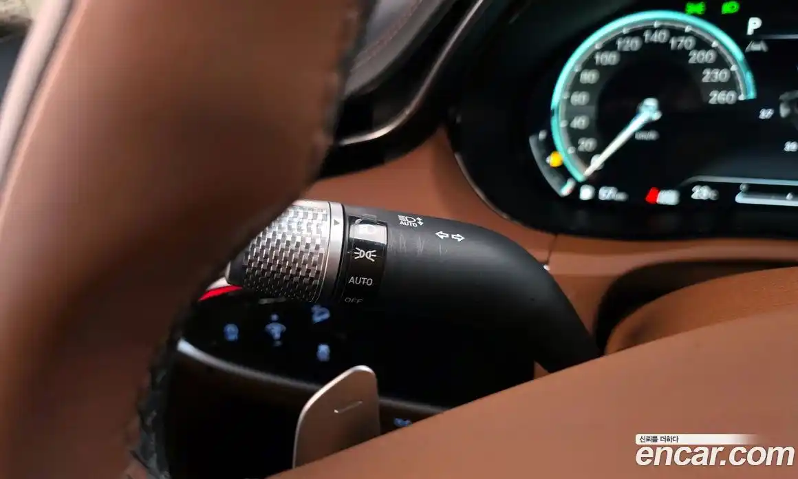 Genesis GV70 2021 2.5 гидро, фото 26