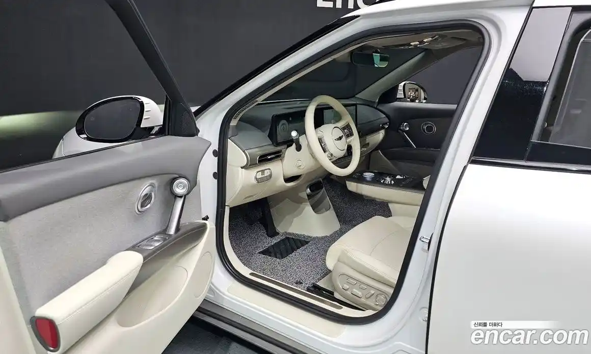 Genesis GV60 2022 0.1 автомат (гидро), фото 10