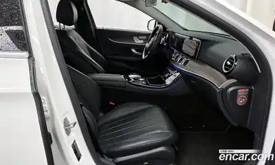 Mercedes-Benz E-Class 2016 2.0 автомат (гидро), миниатюра 11