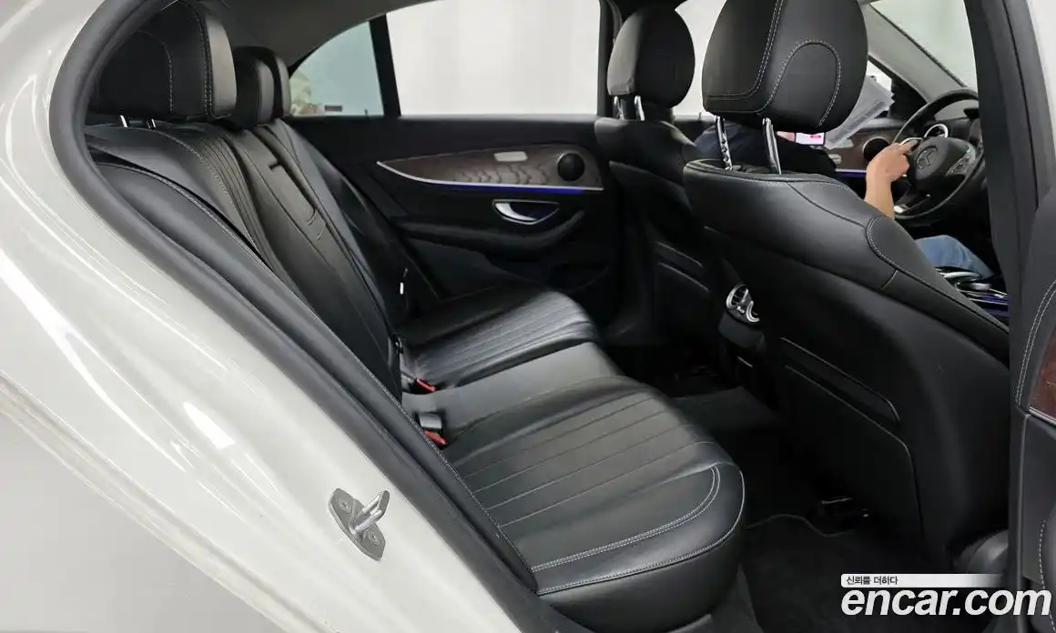 Mercedes-Benz E-Class 2016 2.0 автомат (гидро), фото 12