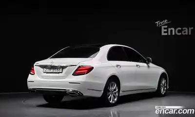Mercedes-Benz E-Class 2016 2.0 автомат (гидро), миниатюра 2