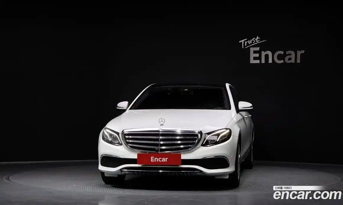 Mercedes-Benz E-Class 2016 2.0 автомат (гидро), фото 3