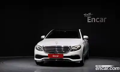 Mercedes-Benz E-Class 2016 2.0 автомат (гидро), миниатюра 3
