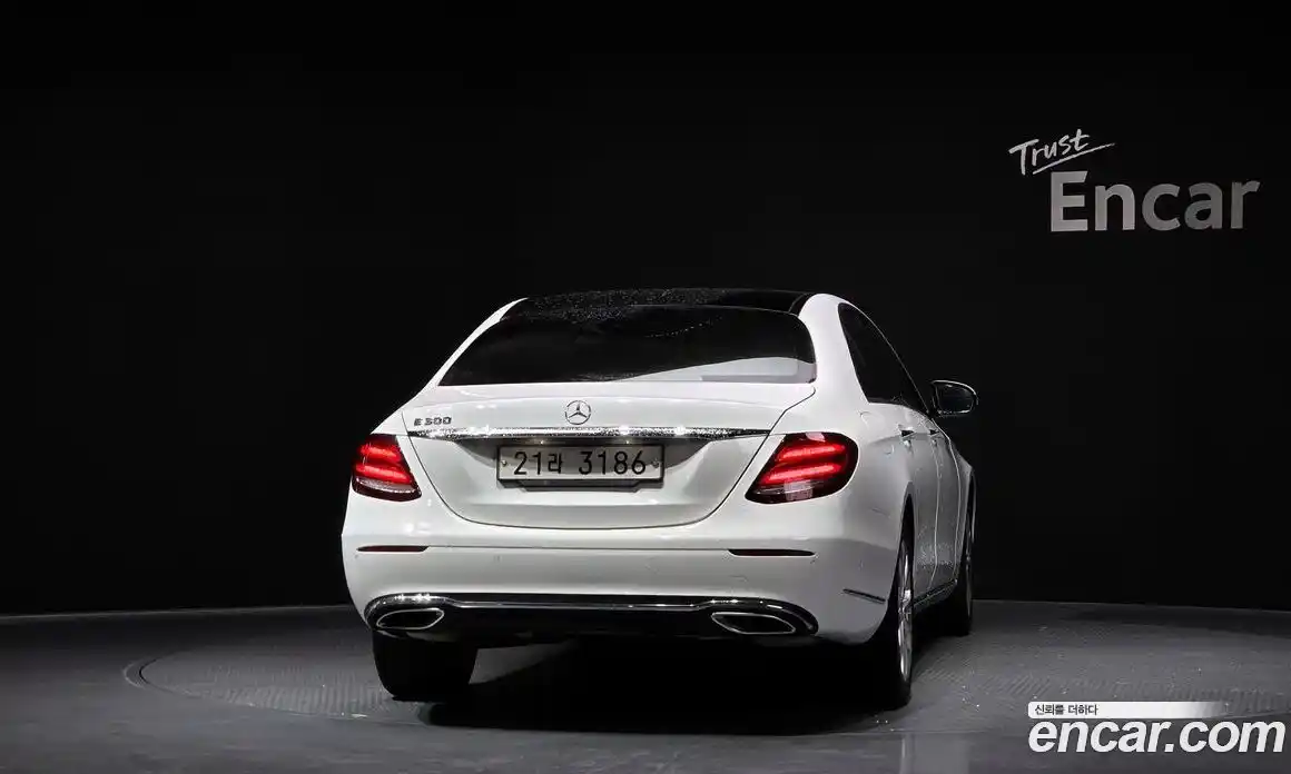 Mercedes-Benz E-Class 2016 2.0 автомат (гидро), фото 4