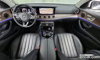 Mercedes-Benz E-Class 2016 2.0 автомат (гидро), миниатюра 7