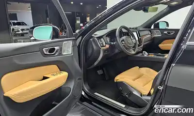 Volvo XC60 2023 2.0 автомат (гидро), миниатюра 10