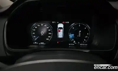 Volvo XC90 2016 2.0 автомат (гидро), миниатюра 8