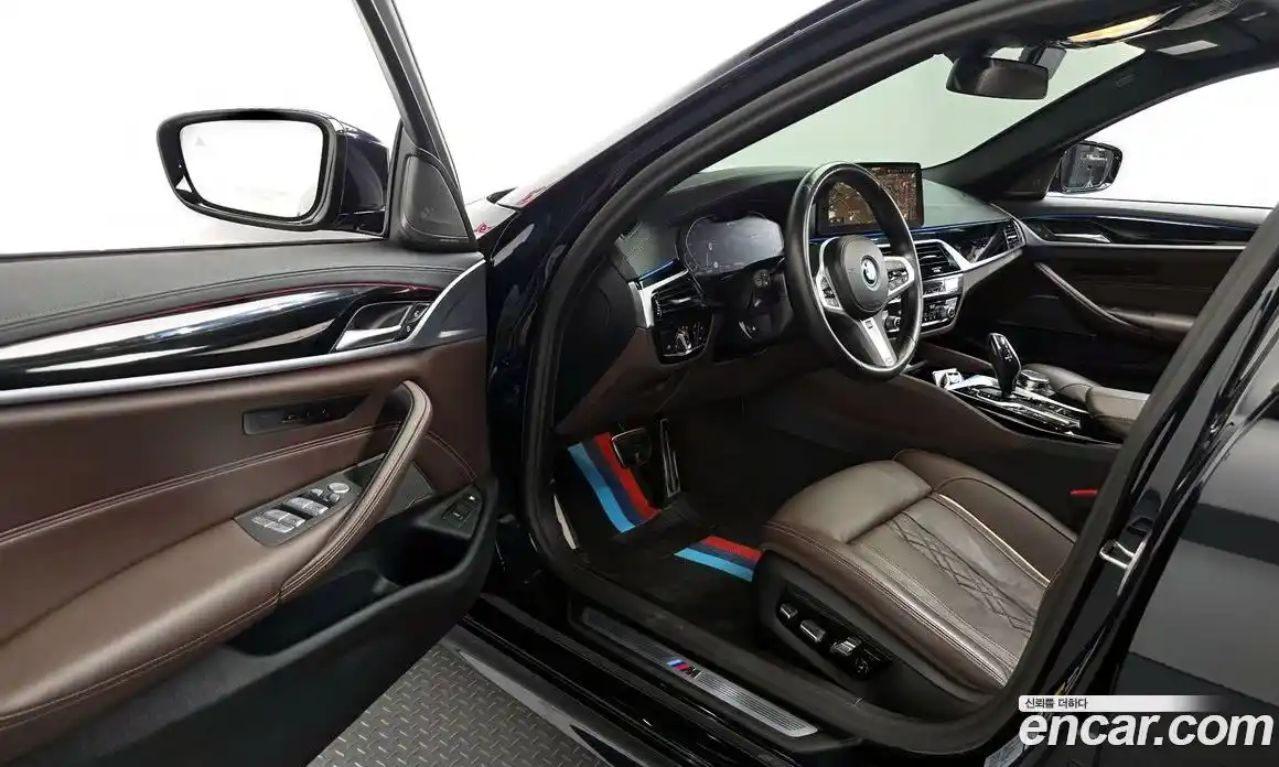 BMW 5-Series 2023 2.0 гидро, фото 13