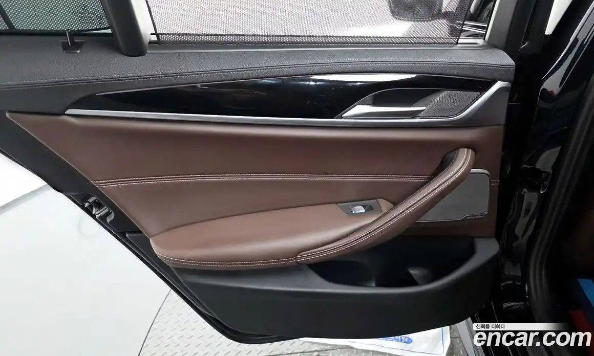 BMW 5-Series 2023 2.0 гидро, фото 15