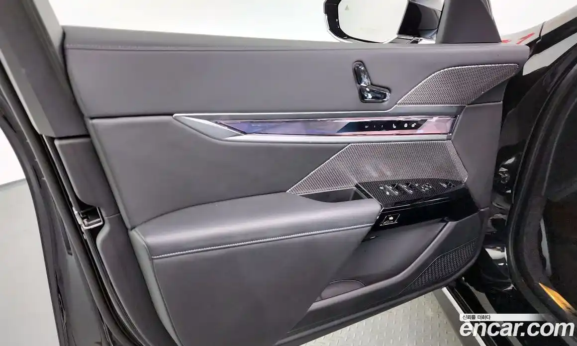 BMW 7 серия 2024 3.0 автомат (гидро), фото 14