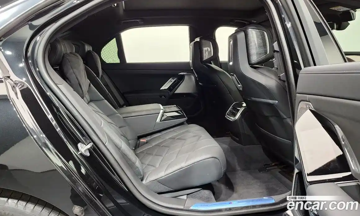 BMW 7 серия 2024 3.0 автомат (гидро), фото 18