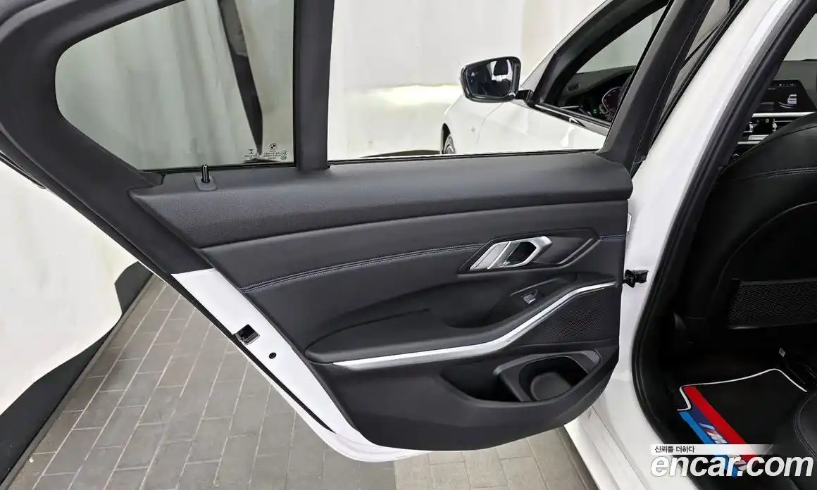 BMW 3 серия 2022 2.0 автомат (гидро), фото 15