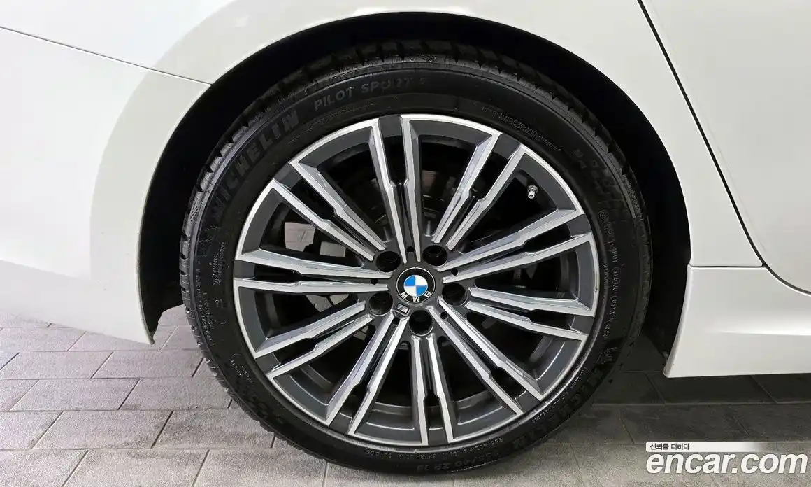 BMW 3 серия 2022 2.0 автомат (гидро), фото 5