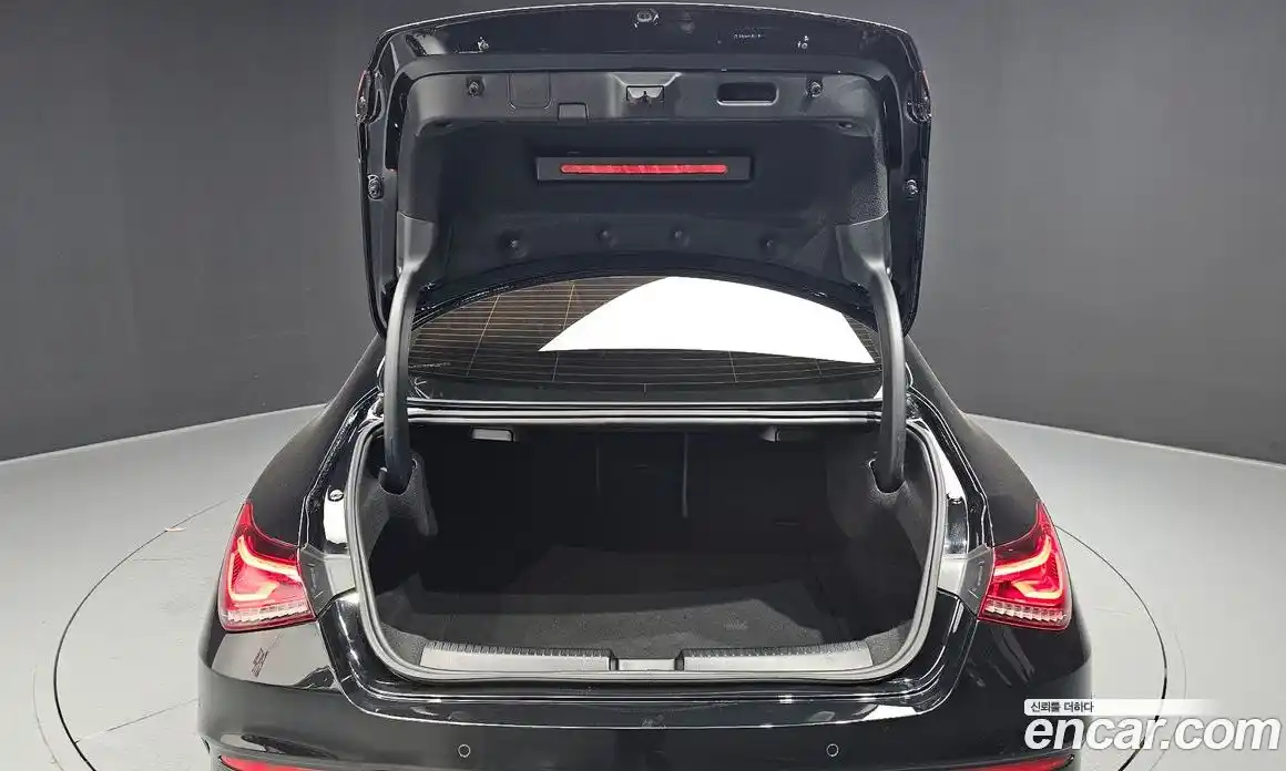 Mercedes-Benz CLA-Class 2021 2.0 гидро, фото 26