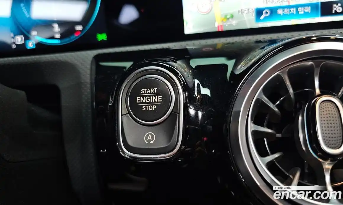 Mercedes-Benz CLA-Class 2021 2.0 гидро, фото 29