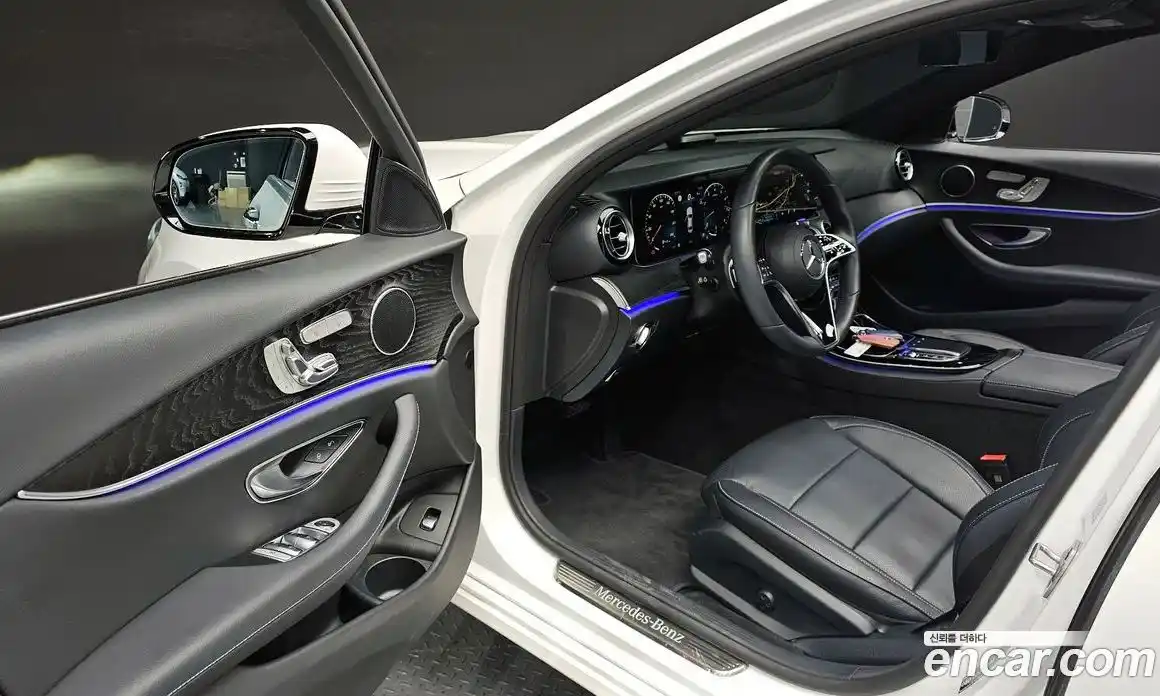 Mercedes-Benz E-Class 2023 2.0 гидро, фото 12