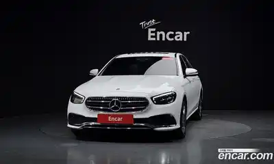 Mercedes-Benz E-Class 2023 2.0 гидро, миниатюра 2