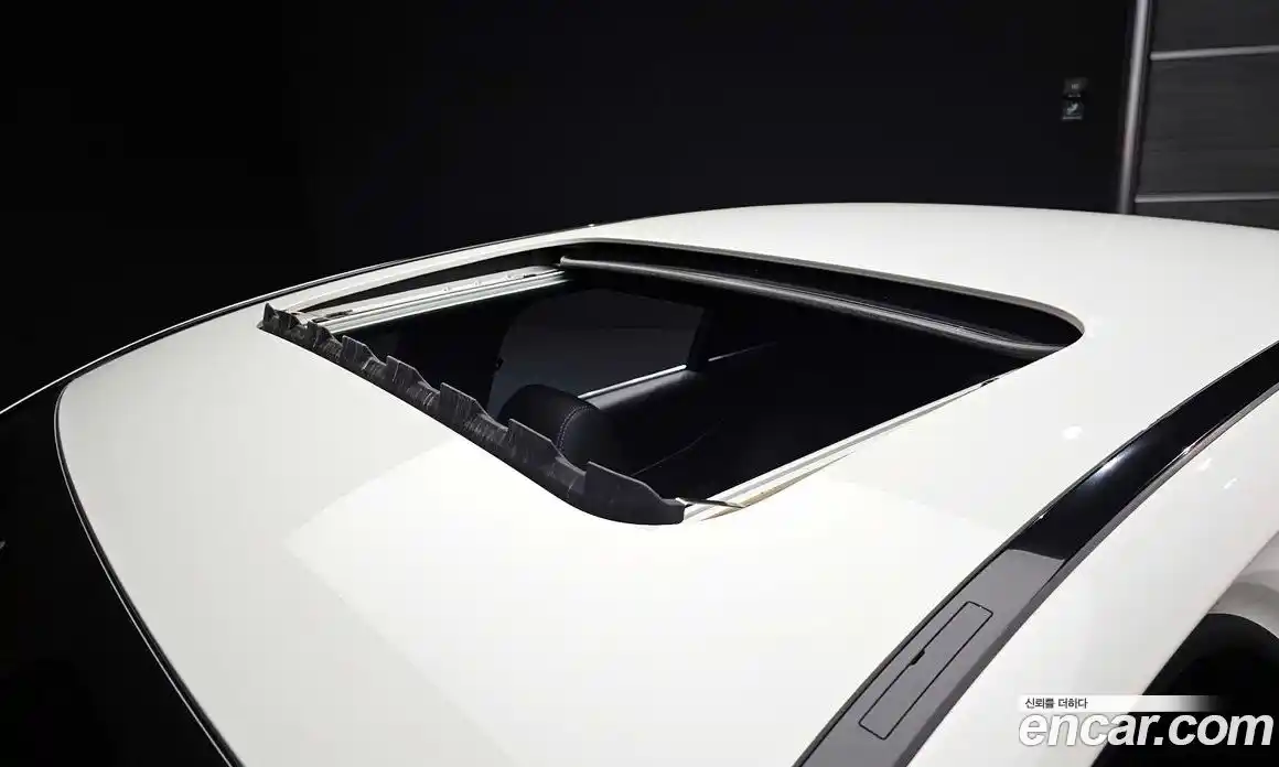 Mercedes-Benz E-Class 2023 2.0 гидро, фото 24
