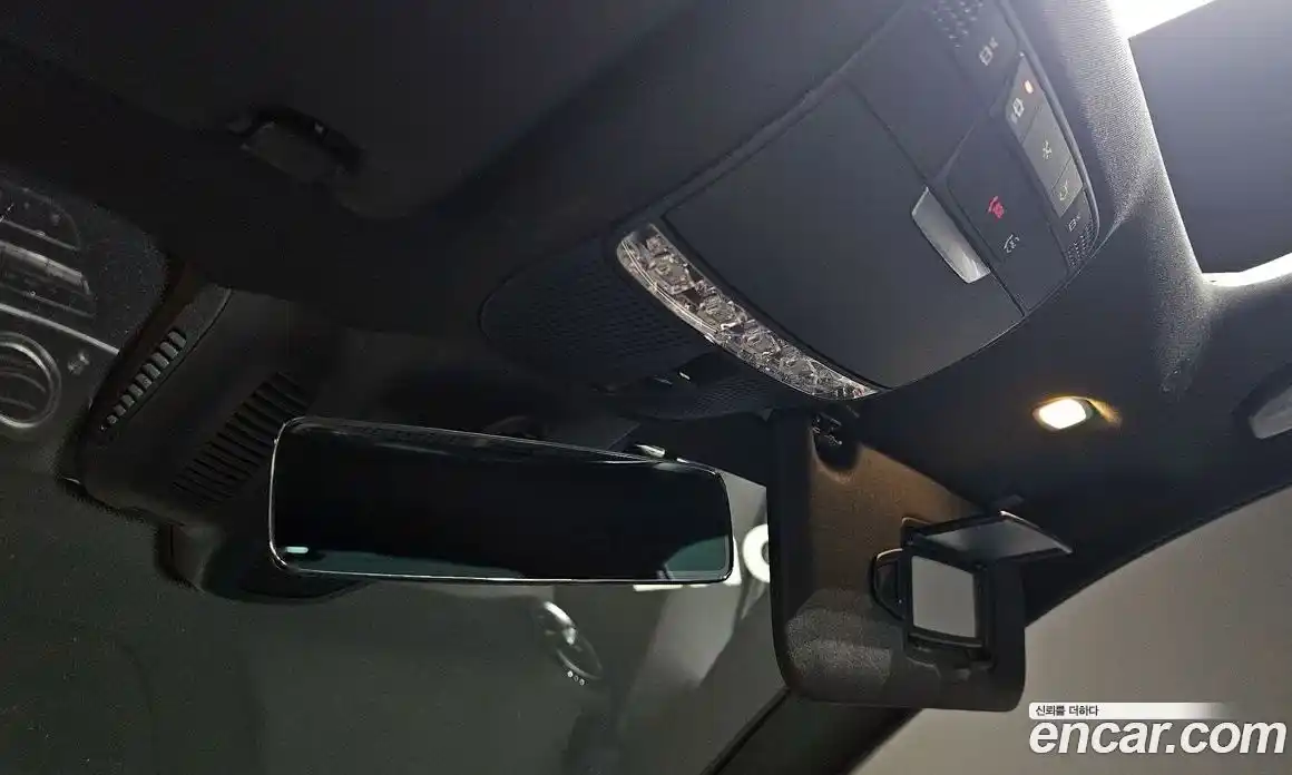 Mercedes-Benz E-Class 2023 2.0 гидро, фото 25