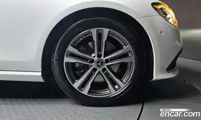 Mercedes-Benz E-Class 2023 2.0 гидро, миниатюра 6
