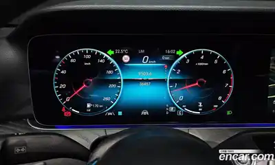 Mercedes-Benz E-Class 2023 2.0 гидро, миниатюра 10