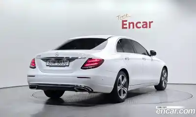 Mercedes-Benz E-Class 2018 2.0 гидро, миниатюра 2