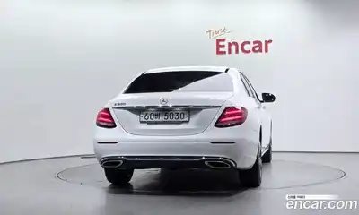 Mercedes-Benz E-Class 2018 2.0 гидро, миниатюра 4