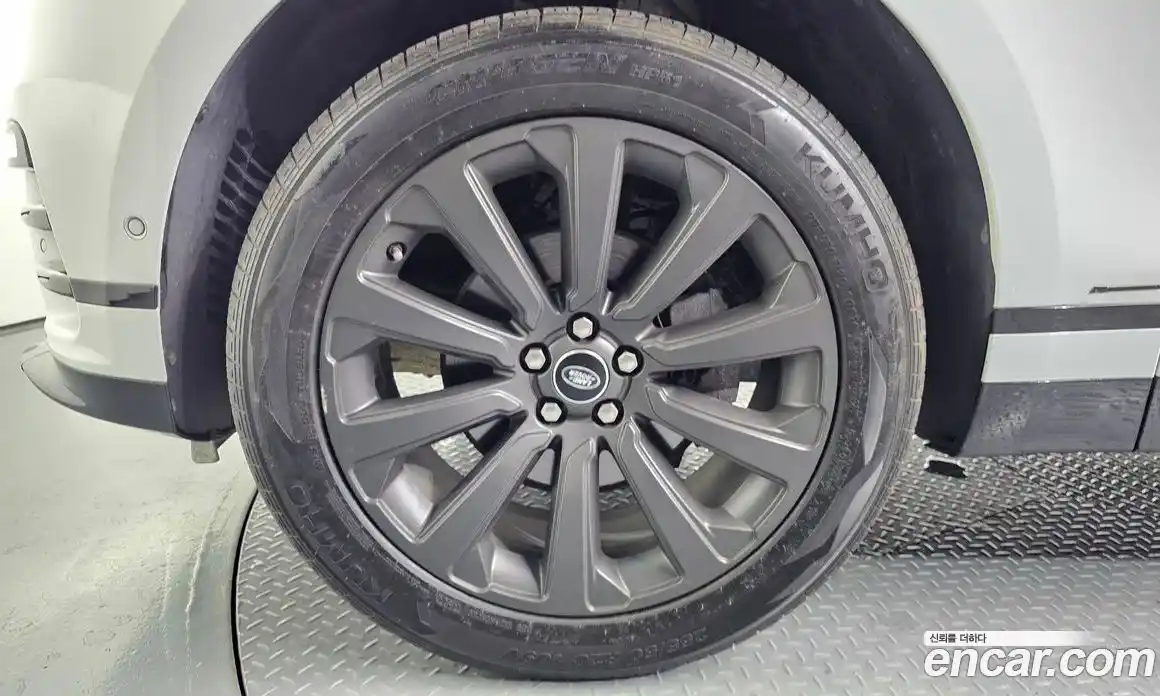 Land Rover Range Rover Velar 2018 2.0 автомат (гидро), фото 5