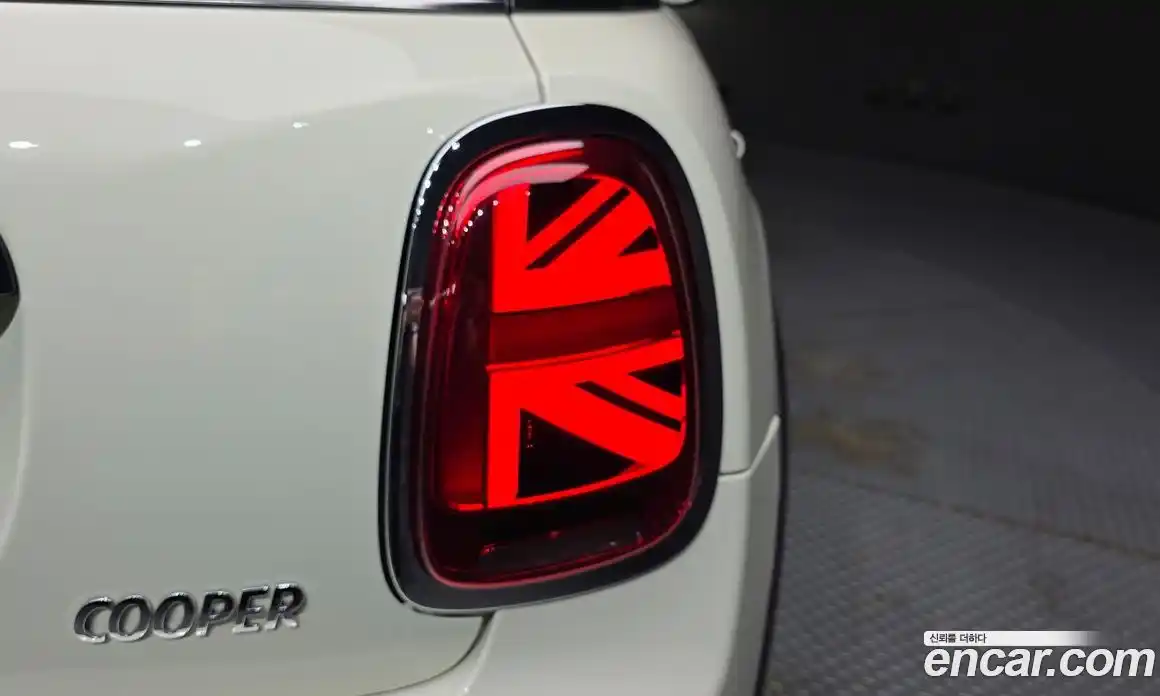 Mini Cooper 2022 1.5 автомат (гидро), фото 9