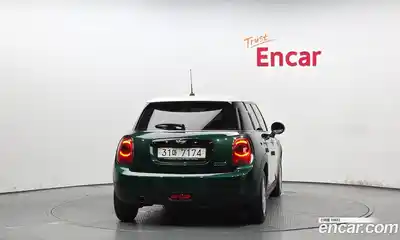Mini Cooper 2018 1.5 автомат (гидро), миниатюра 4