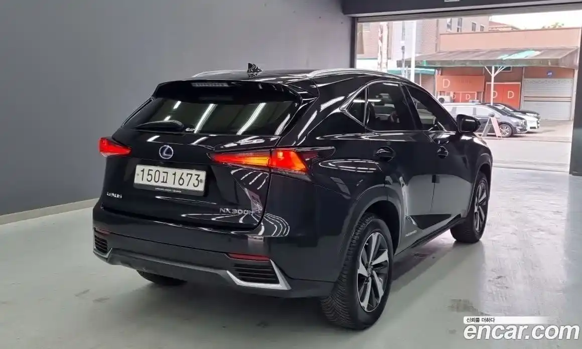 Lexus NX 2021 2.5 гидро, фото 2