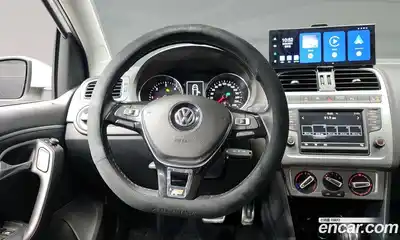 Volkswagen Polo 2015 1.4 автомат (гидро), миниатюра 12