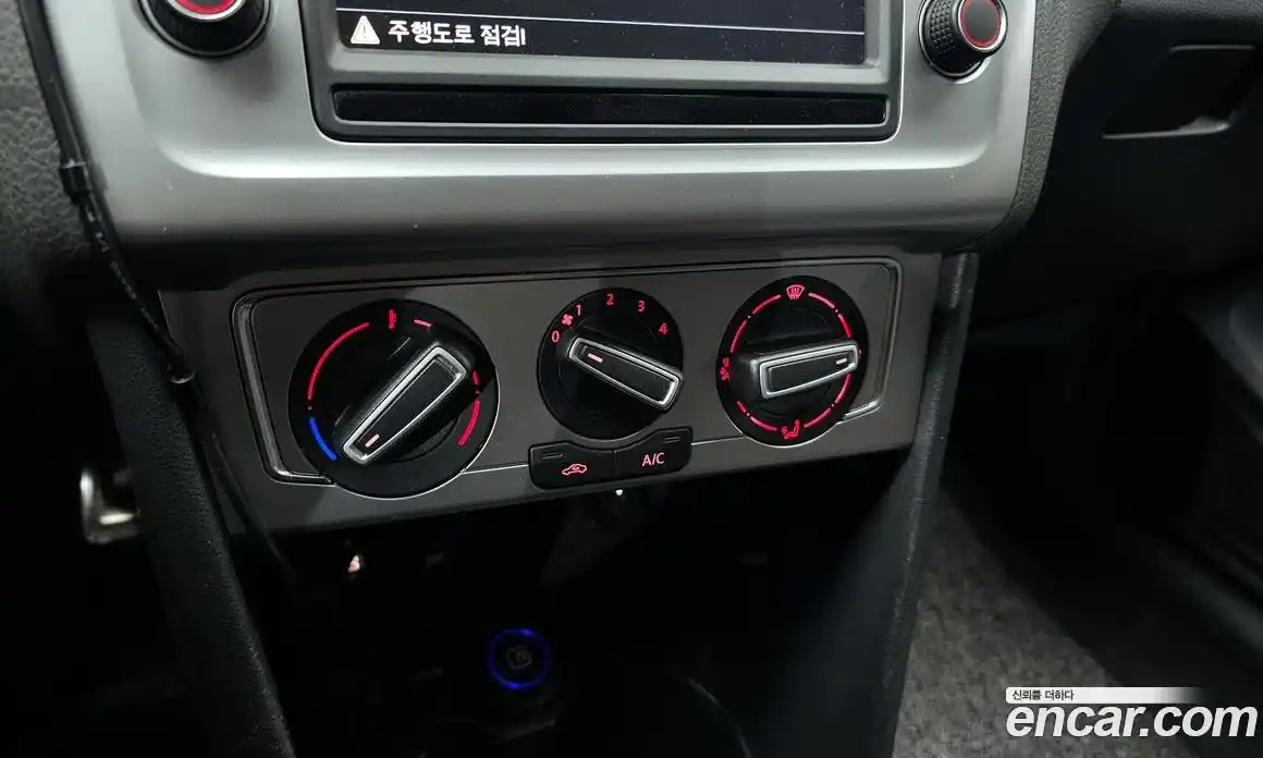 Volkswagen Polo 2015 1.4 автомат (гидро), фото 17