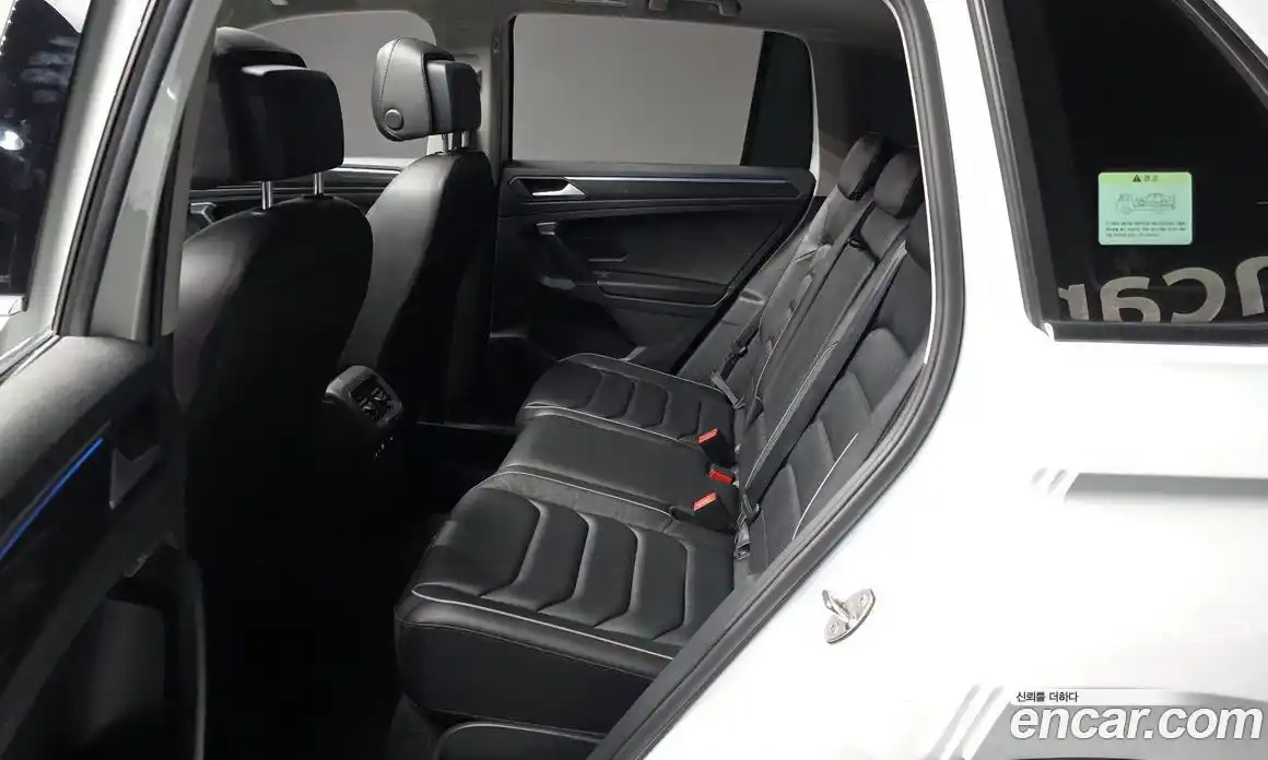 Volkswagen Tiguan 2021 2.0 автомат (гидро), фото 16