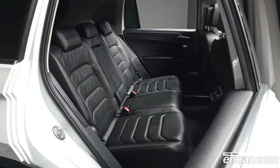 Volkswagen Tiguan 2021 2.0 автомат (гидро), фото 18