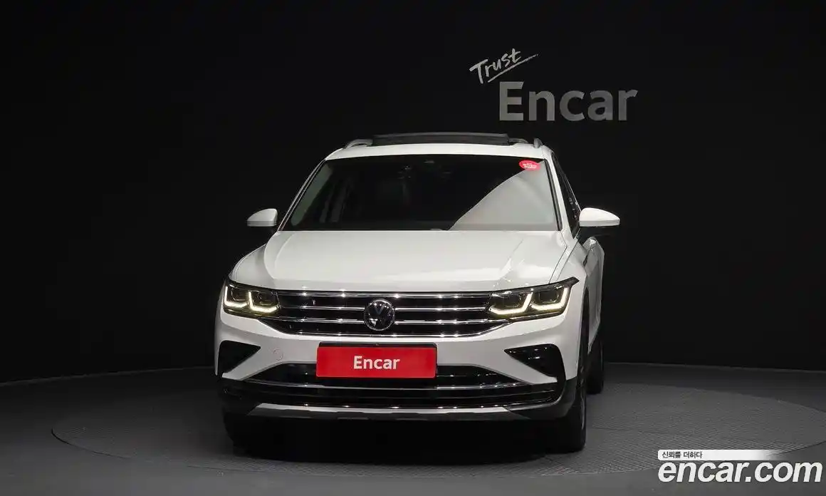 Volkswagen Tiguan 2021 2.0 автомат (гидро), фото 3