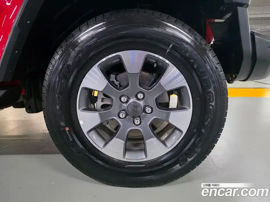Jeep Wrangler 2023 2.0 автомат (гидро), фото 20