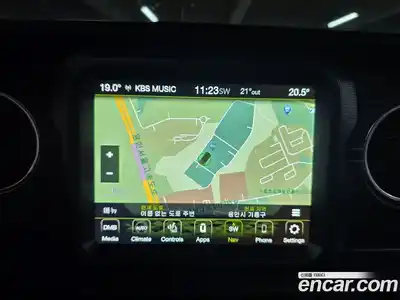 Jeep Wrangler 2023 2.0 автомат (гидро), миниатюра 7